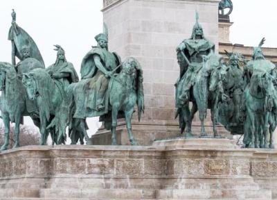 تور مجارستان: میدان قهرمانان ، فلسفه ساخت این میدان در مجارستان
