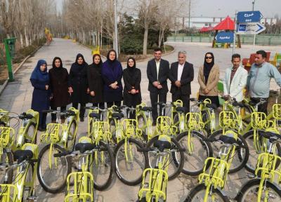 تحویل 15 دستگاه دوچرخه به بوستان پردیس بانوان در منطقه 15