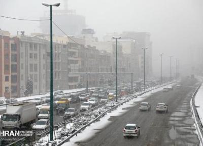 تمامی معابر اصلی و بزرگراهی تهران باز است؛ یخ زدگی هم نداریم ، معابر فرعی طبق گزارش های 137 بازگشایی شد