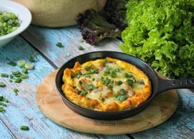 طرز تهیه کوکو سبزی مجلسی؛ رازهای وا نرفتن، پف کردن و سبزی معطر